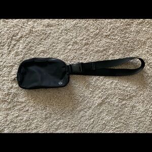 Lululemon belt bag